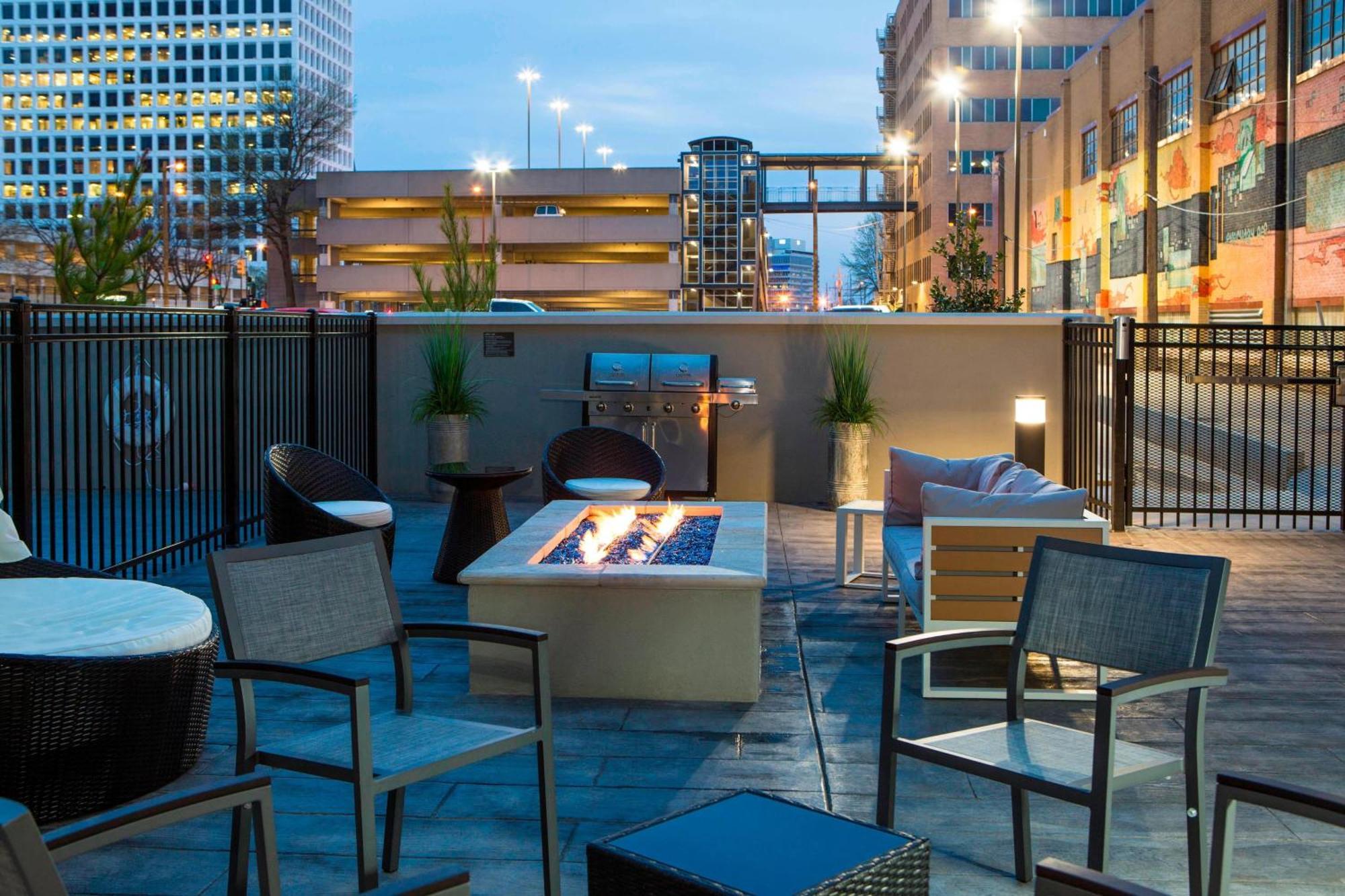 Residence Inn By Marriott Tulsa Downtown Экстерьер фото