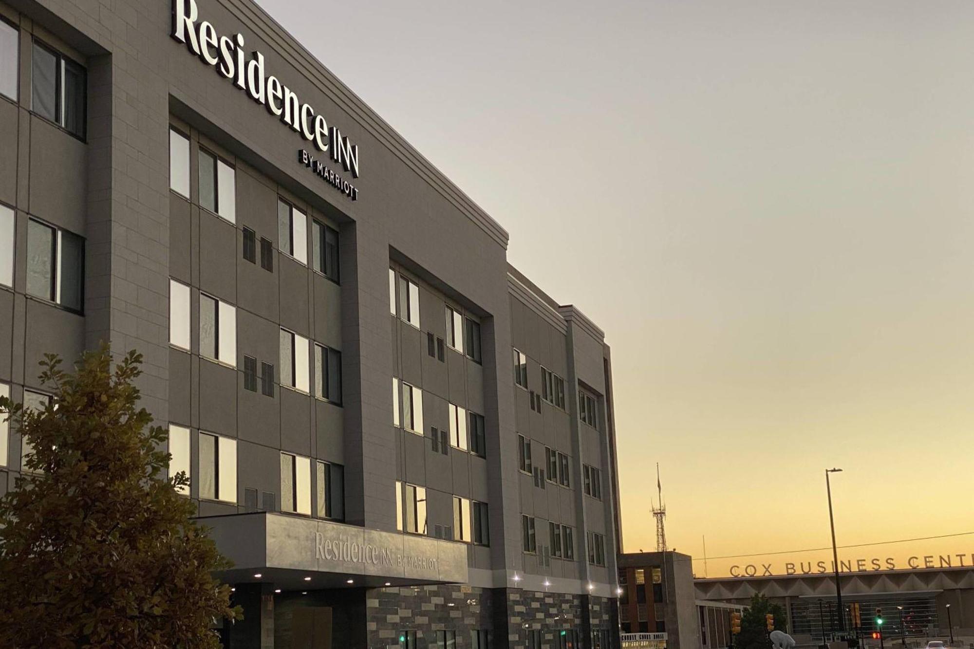 Residence Inn By Marriott Tulsa Downtown Экстерьер фото